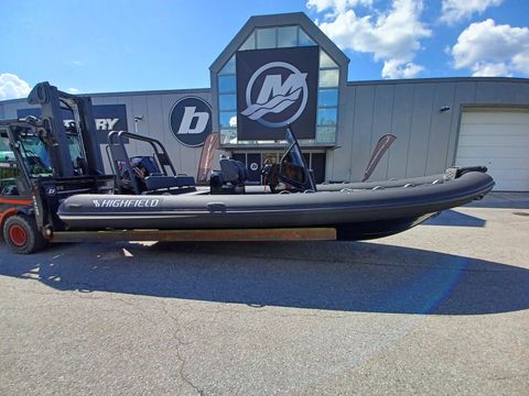 Highfield 700 Sport Ultimate Black powered by Mercury P 200 Pro XS V8