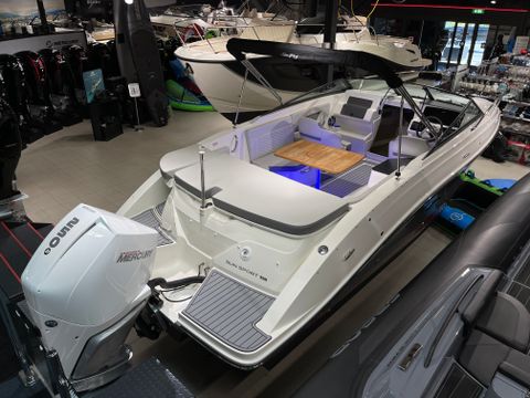 Sea Ray SunSport 230 OB // Mercury 250 V8 Verado - Innbytte/Finans