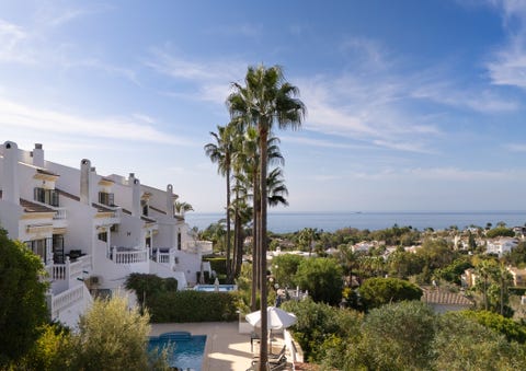 Mijas Costa - Stor rekkehusbolig i Calahonda med panoramautsikt og privat basseng – bilde 6