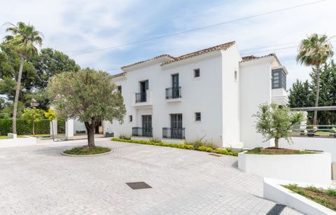 Elegant middelhavsvilla i Atalaya - en perfekt kombinasjon av andalusisk sjarm og moderne luksus – bilde 8