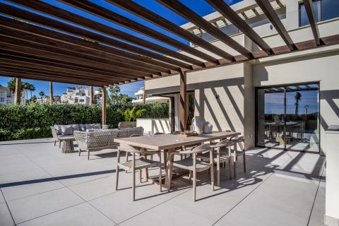 Estepona - Nybygget strandvilla i eksklusivt inngjerdet område - Spektakulær utsikt over Middelhavet – bilde 6
