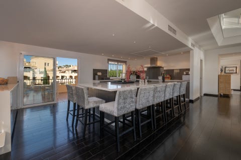 Elviria - Luksuriøs Duplex Penthouse med panoramautsikt og sentral beliggenhet - 286kvm terrasse – bilde 6