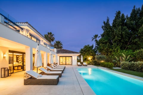 Eksklusiv golfvilla i Nueva Andalucia med panoramautsikt og moderne eleganse - Nyrenovert og innflyttingsklar – bilde 5