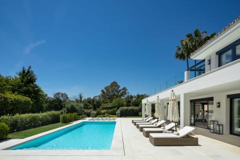 Eksklusiv golfvilla i Nueva Andalucia med panoramautsikt og moderne eleganse - Nyrenovert og innflyttingsklar – bilde 7