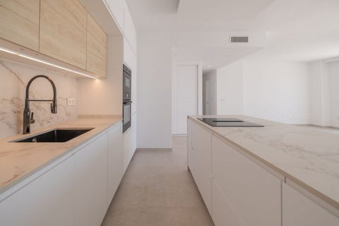 Eksklusiv 3-soveroms toppleilighet i Miraflores - Havutsikt, solterrasse og moderne design – bilde 3
