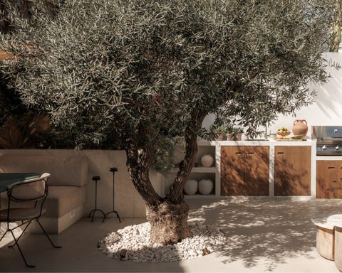 Sjarmerende og totalrenovert rekkehus i El Naranjal, Nueva Andalucía med stor terrasse og jacuzzi – bilde 7