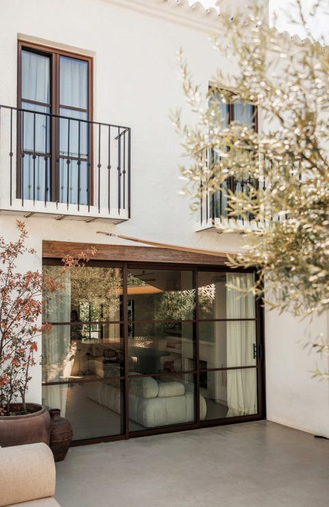 Sjarmerende og totalrenovert rekkehus i El Naranjal, Nueva Andalucía med stor terrasse og jacuzzi – bilde 2