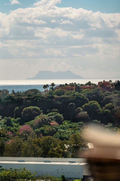 Lekker duplex-penthouse med spektakulær sjø-, fjell- og Gibraltar-utsikt - Luksuriøs bolig i populære Le Mirage – bilde 5
