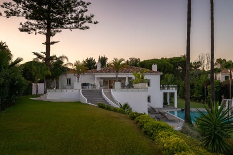 Estepona / Marbella - Fantastisk nyrenovert villa med 10 soverom, utleiedel med eget basseng – bilde 3