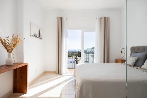 Benahavís - Eksklusiv sørvendt 3-soveroms penthouse med panoramisk sjøutsikt og fantastiske utearealer – bilde 9