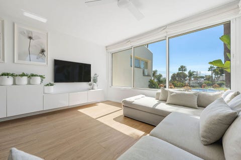 Stilfull 2-soveroms leilighet med spektakulær utsikt - Totalrenovert, Midt i Nueva Andalucía, 18kvm takterrasse – bilde 8