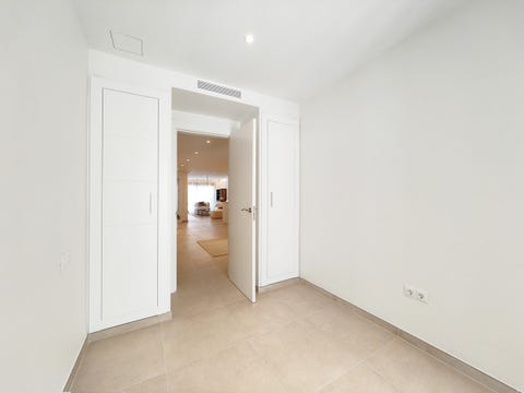 Marbella - Moderne og nyrenovert 3-soveroms leilighet på bakkeplan i ettertraktede La Maestranza – bilde 11
