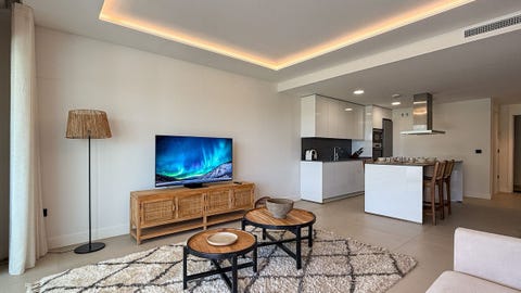 Eksklusiv hageleilighet i hjertet av Estepona – Moderne design, store uterom & gangavstand til alt – bilde 2