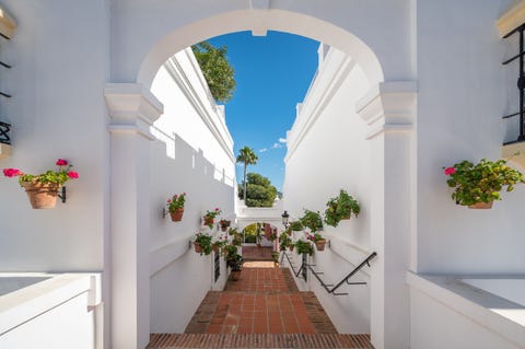 Marbella - Eksklusivt nyrenovert townhouse med spektakulær takterrasse i populære Aloha Pueblo – bilde 10