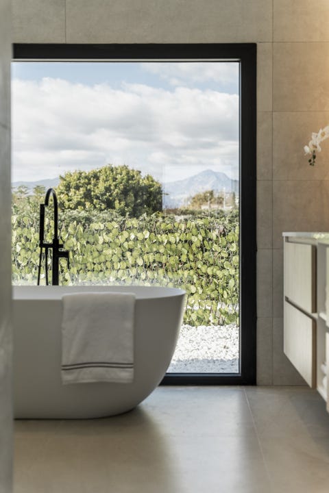 Marbella - Eksklusiv villa på strand­siden av San Pedro - Moderne, funksjonell og innflyttingsklar! 5 soverom og 5,5 bad – bilde 12