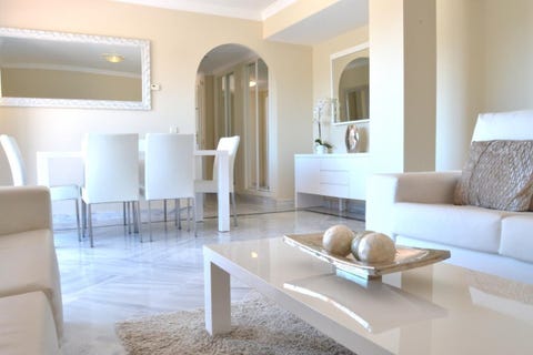 Fullt møblert 2-sov Penthouse leilighet med panoramautsikt mot La Concha og Middelhavet - Få minutter fra Puerto Banús – bilde 3