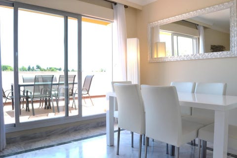Fullt møblert 2-sov Penthouse leilighet med panoramautsikt mot La Concha og Middelhavet - Få minutter fra Puerto Banús – bilde 5
