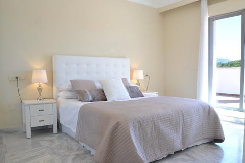 Fullt møblert 2-sov Penthouse leilighet med panoramautsikt mot La Concha og Middelhavet - Få minutter fra Puerto Banús – bilde 11