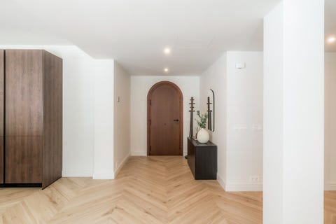 Unik og lukseriøs duplexleilighet på bakkeplan med stor, privat hage i hjertet av Golden Mile - 4 soverom og 3 bad – bilde 4