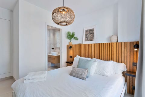 UNDER OFFER - Stilren 3-soveroms duplex-penthouse med solrik vestvendt terrasse i populære Los Naranjos de Marbella – bilde 7