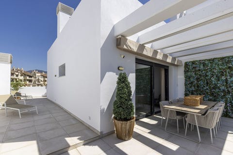 Eksklusiv 2-soveroms penthouse med 96m² terrasse i Cortijo del Golf - Moderne luksus på New Golden Mile – bilde 8