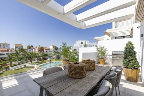 Eksklusiv 2-soveroms penthouse med 96m² terrasse i Cortijo del Golf - Moderne luksus på New Golden Mile – bilde 6