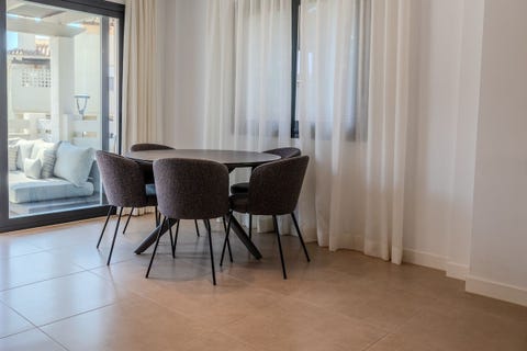 Sjarmerende 3-soveroms hjørne-rekkehus med solarium i eksklusive El Campanario – nær golf, strand og Marbella – bilde 5