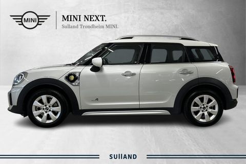 MINI Countryman Plug-In Hybrid utnytter kraften til å skape en spennende, men likevel bærekraftig, kjøreopplevelse.