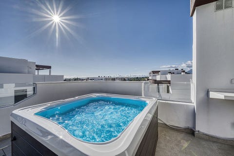 Estepona - Ny og eksklusiv 3-soveroms penthouse med 86 m² solterrasse og panoramautsikt – bilde 8