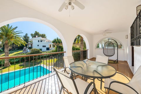 Estepona / Marbella - Andalusisk villa med moderne preg - 5 soverom, stor hage og oppvarmet basseng – bilde 3