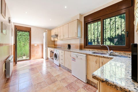 Estepona / Marbella - Andalusisk villa med moderne preg - 5 soverom, stor hage og oppvarmet basseng – bilde 7