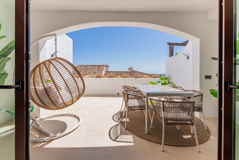 Unik 3-soveroms rekkehus med panoramautsikt mot havet - 33kvm terrasse med privat jacuzzi - Eksklusivt boligområde – bilde 6