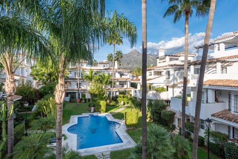 Nueva Andalucia - Totalrenovert duplex i ettertraktede Los Naranjos de Marbella – bilde 12