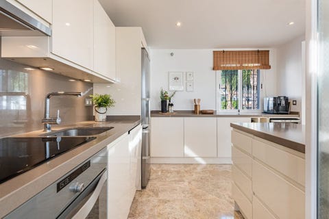 Nueva Andalucia - Totalrenovert duplex i ettertraktede Los Naranjos de Marbella – bilde 8
