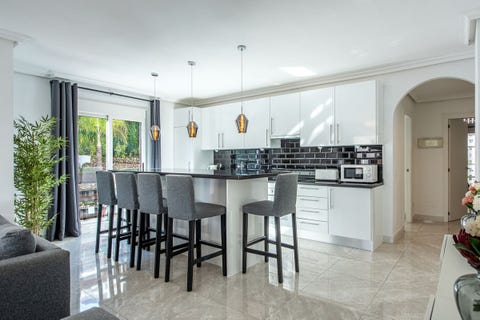 Nueva Andalucia - Totalrenovert 3-soveroms med solrik terrasse og gangavstand til Puerto Banus – bilde 5