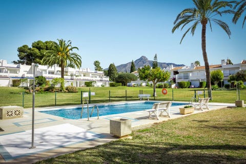 Nueva Andalucia - Privat hageleilighet i Aloha – totalrenovert hjørneenhet – bilde 8