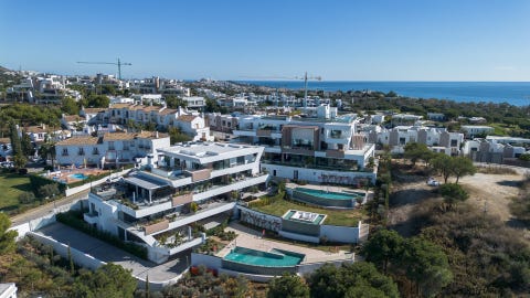 Marbella Øst - Eksklusiv 3-soveroms leilighet med panoramautsikt, store terrasser og gangavstand til strand og marina – bilde 5