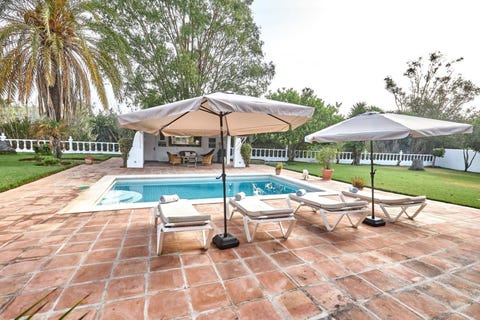 Estepona Øst - Andalusisk villa med 7 soverom og 4.155 m² tomt og utviklingspotensial i Casasola – bilde 2