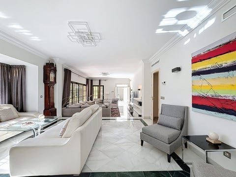 Estepona Øst - Eksklusiv sørvendt villa med stor tomt, oppvarmet basseng og gangavstand til stranden – bilde 10