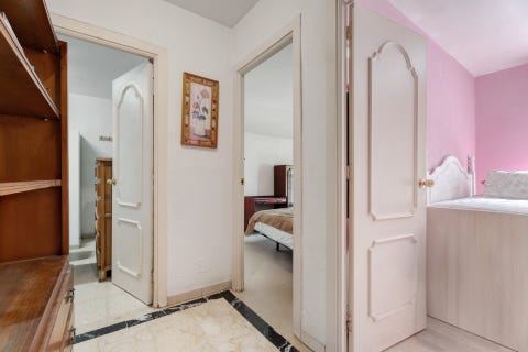 Marbella by - Romslig leilighet med stort potensial i hjertet av Marbella - Perfekt renoveringsprosjekt!! – bilde 11