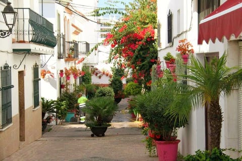 Estepona by - Moderne rekkehus i sentrum - Stil, komfort og byliv nær stranden – bilde 8