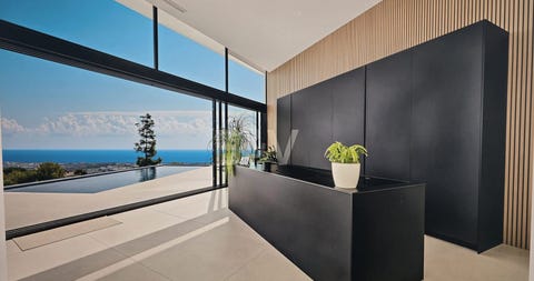 Marbella Øst - Spektakulær designvilla med panoramautsikt og en boligopplevelse utenom det vanlige – bilde 11