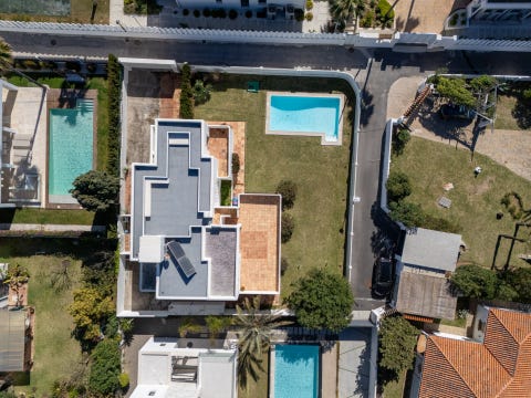 Marbella Øst - Strandnær villa i Marbesa med 5 soverom kun 50m fra stranden - Investeringsmulighet med stort potensial – bilde 6