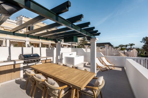 Marbella - Elegant duplex penthouse i Aloha Gardens - Totalrenovert i hjertet av Nueva Andalucía – bilde 12