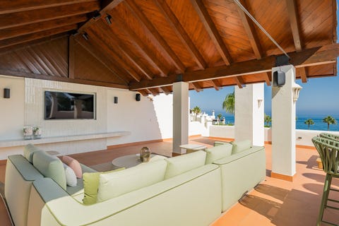 Estepona - Eksklusiv 3-soveroms penthouse med havutsikt og jacuzzi på strandlinje – bilde 2
