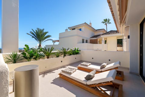 Marbella - Eksklusiv duplex penthouse i La Cerquilla - Panoramautsikt og skandinavisk eleganse – bilde 2