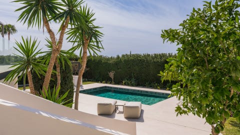 Marbella - Førsteklasses beliggenhet, Totalrenovert villa på Golden Mile med panoramautsikt – bilde 5