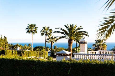 Marbella - Førsteklasses beliggenhet, Totalrenovert villa på Golden Mile med panoramautsikt – bilde 11