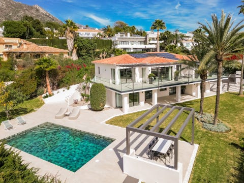 Marbella - Førsteklasses beliggenhet, Totalrenovert villa på Golden Mile med panoramautsikt – bilde 6