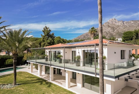 Marbella - Førsteklasses beliggenhet, Totalrenovert villa på Golden Mile med panoramautsikt – bilde 7